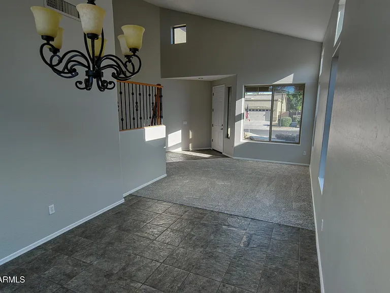 3726 E Oxford Ln — Photo 10
