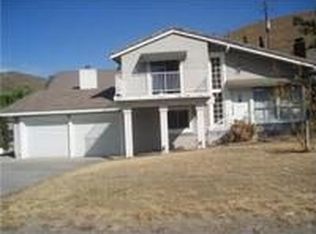 28810 Vacation Dr, Canyon Lake, CA 92587