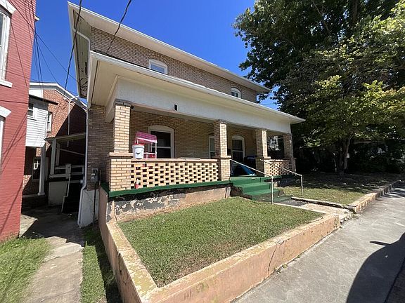 3rd image of 103 Union St