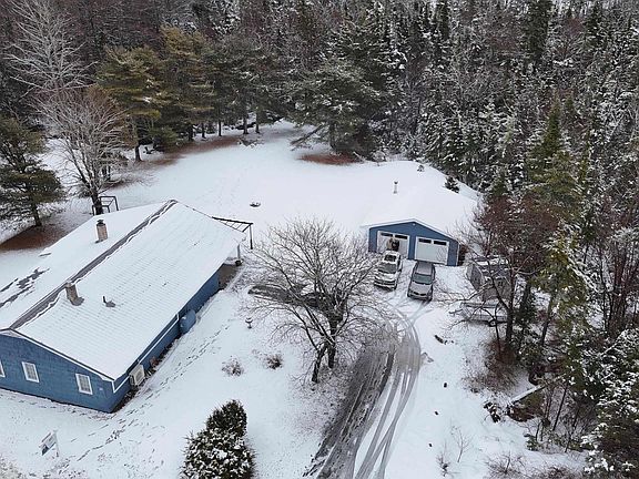 2nd image of 26 Terence Bay Rd