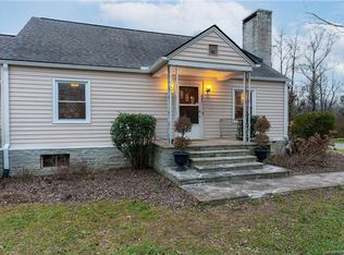 842 Sand Hill Rd, Asheville, NC 28806