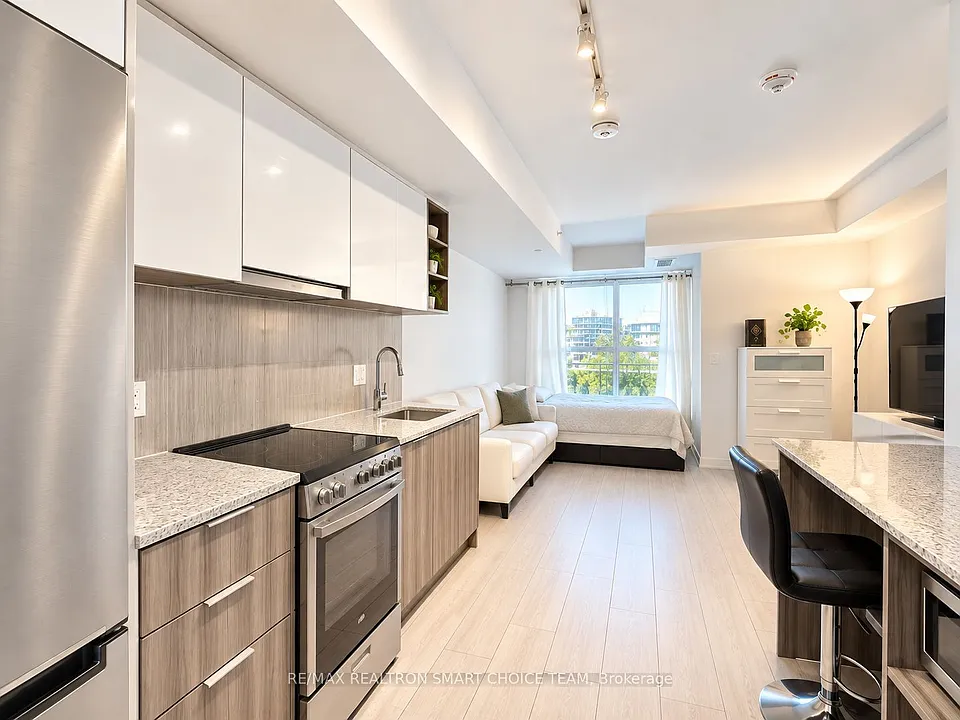 31 Tippett Rd #427