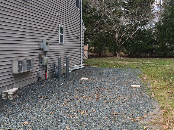 RV Pad hidden from street