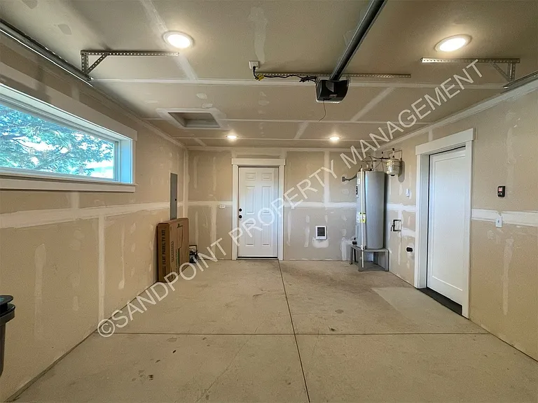 3101 Spring Creek Way — Photo 31