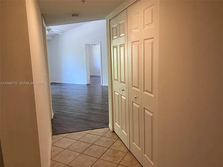 4177 N Haverhill Rd #808 — Photo 12
