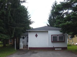 321 Campstead Cir, Blakeslee, PA 18610