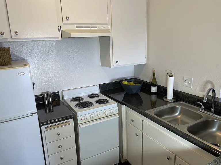 The Ray Apartments — Photo 8