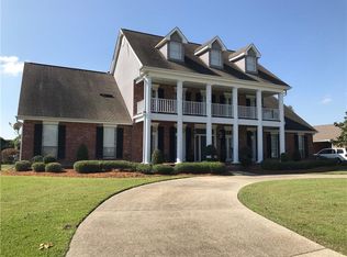 3616 Lake Michel Ct, Gretna, LA 70056