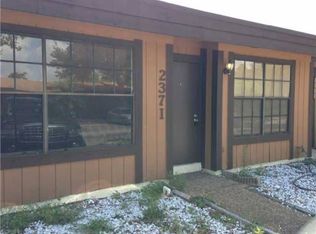 2371 Pine Needle Ct, Pembroke Pines, FL 33026