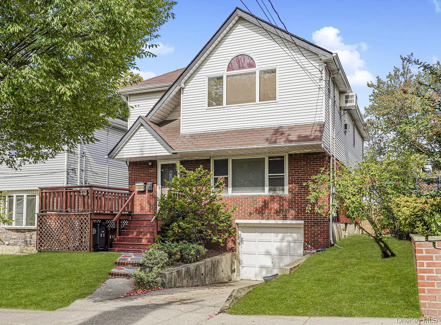 51 Rockwell Avenue photo 1
