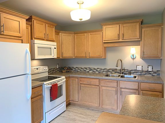 2nd image of 423 N Thornwood Dr APT A