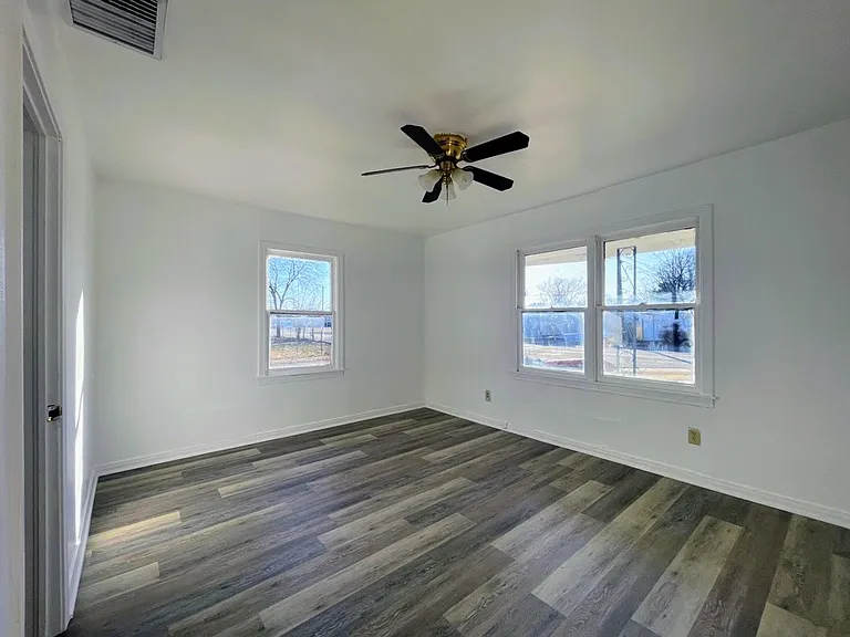 3702 Beaumont Ave — Photo 5