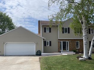1757 23rd St S, Fargo, ND 58103