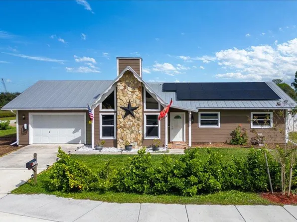 1297 SE Floresta Dr, Port Saint Lucie, FL 34983