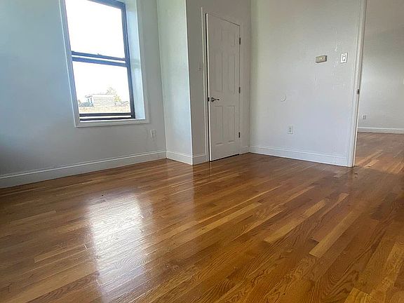 3rd image of 501 Hancock St #34