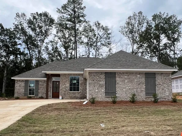 215 Hemingway Cir, Canton, MS 39046