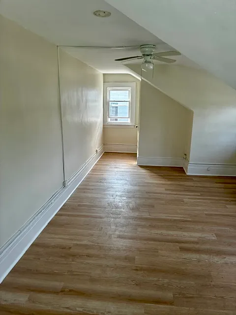 2 bed, 1300 sqft, $2,500 — Photo 3