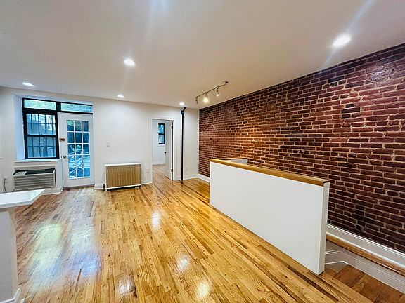 4th image of 249 W 76th St APT B