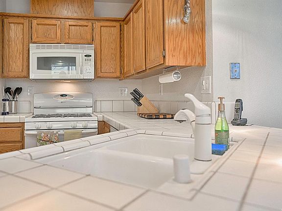 3rd image of 8337 Hillsbrook Dr
