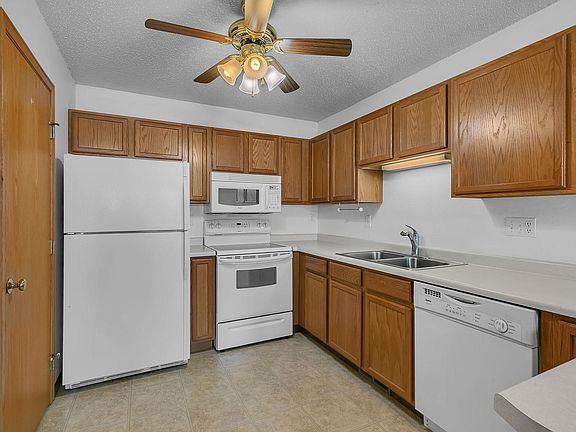 3rd image of 1340 Scout Dr