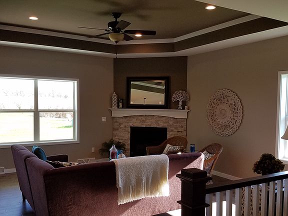 Great room w/gas fireplace