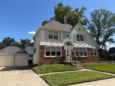 3 bed, 1409 sqft, $2,250 — Photo 1