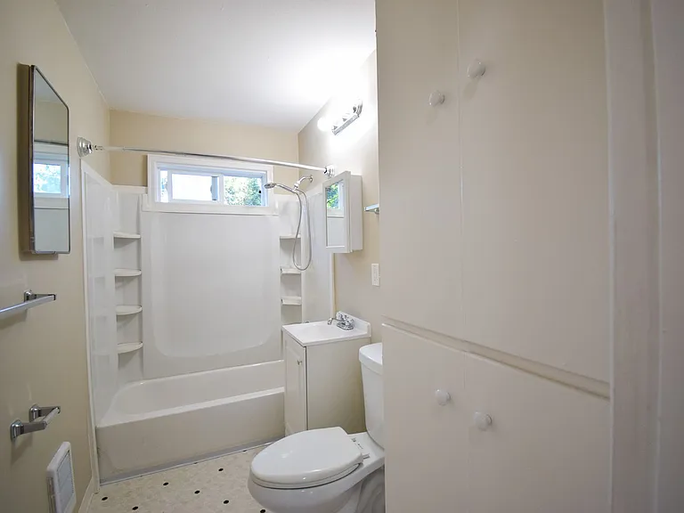 6309 SE Overland St — Photo 12