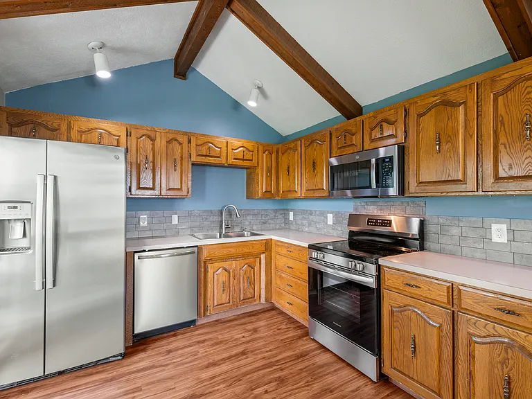 9705 S 21st Ave — Photo 11