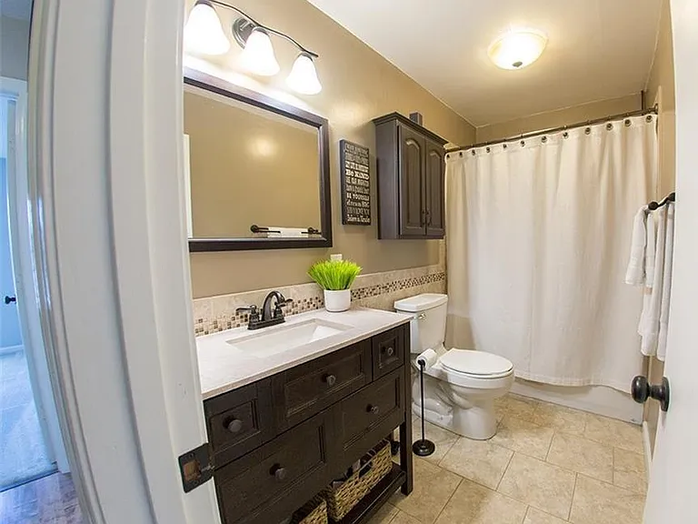 1240 White Birch Ln — Photo 12