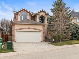 140 S Simcoe Close SW, Calgary, AB T3H4N3