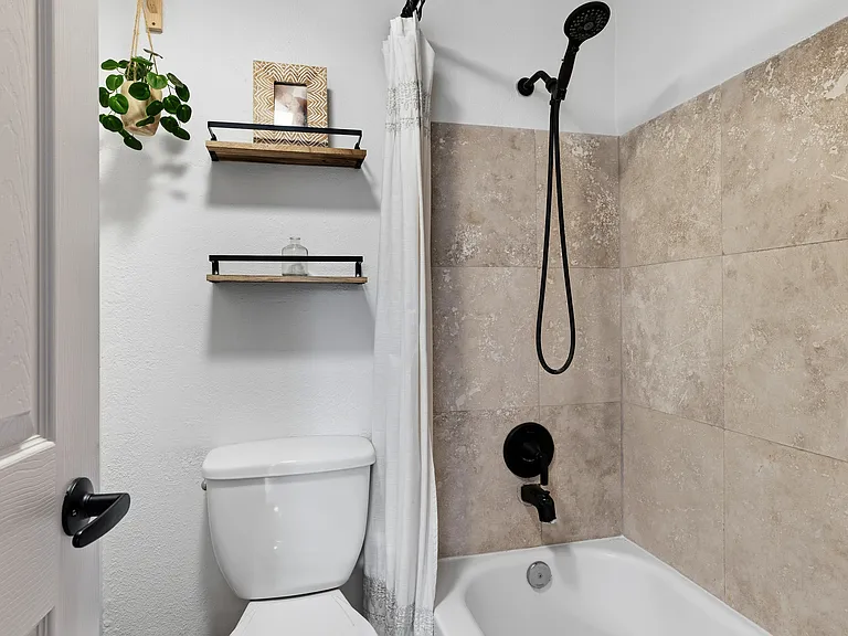 75-5863 Kuakini Hwy #104 — Photo 8
