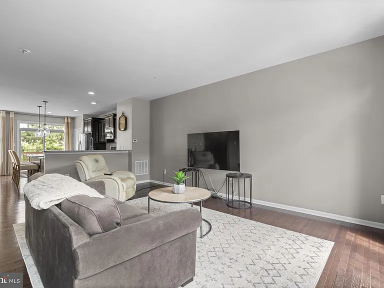 858 Nancy Lynn Ln — Photo 6