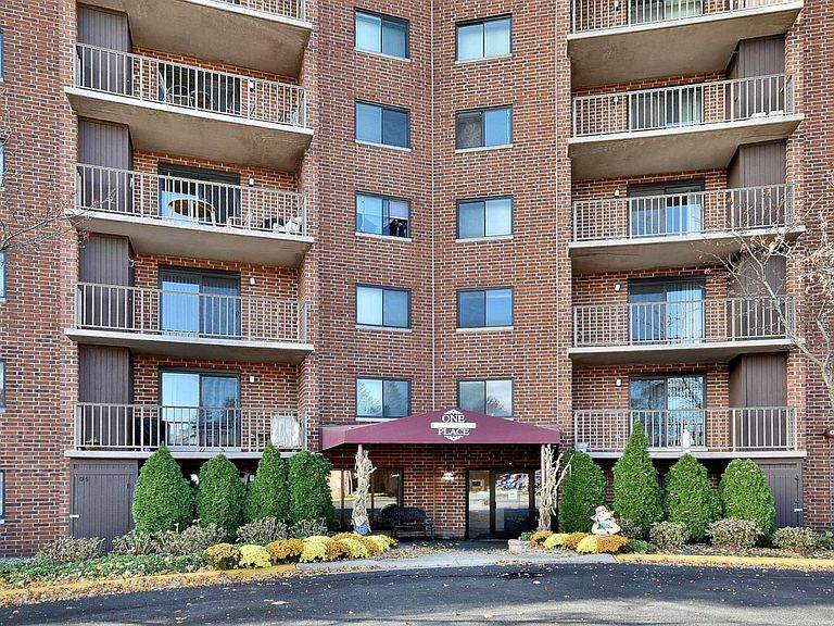 1 Bloomingdale Pl Bloomingdale, IL, 60108 - Apartments for Rent | Zillow