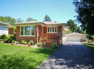 3S069 Sequoia Dr, Glen Ellyn, IL