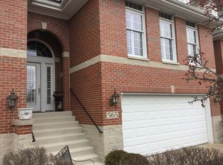 565 Linden Ct, Geneva, IL 60134