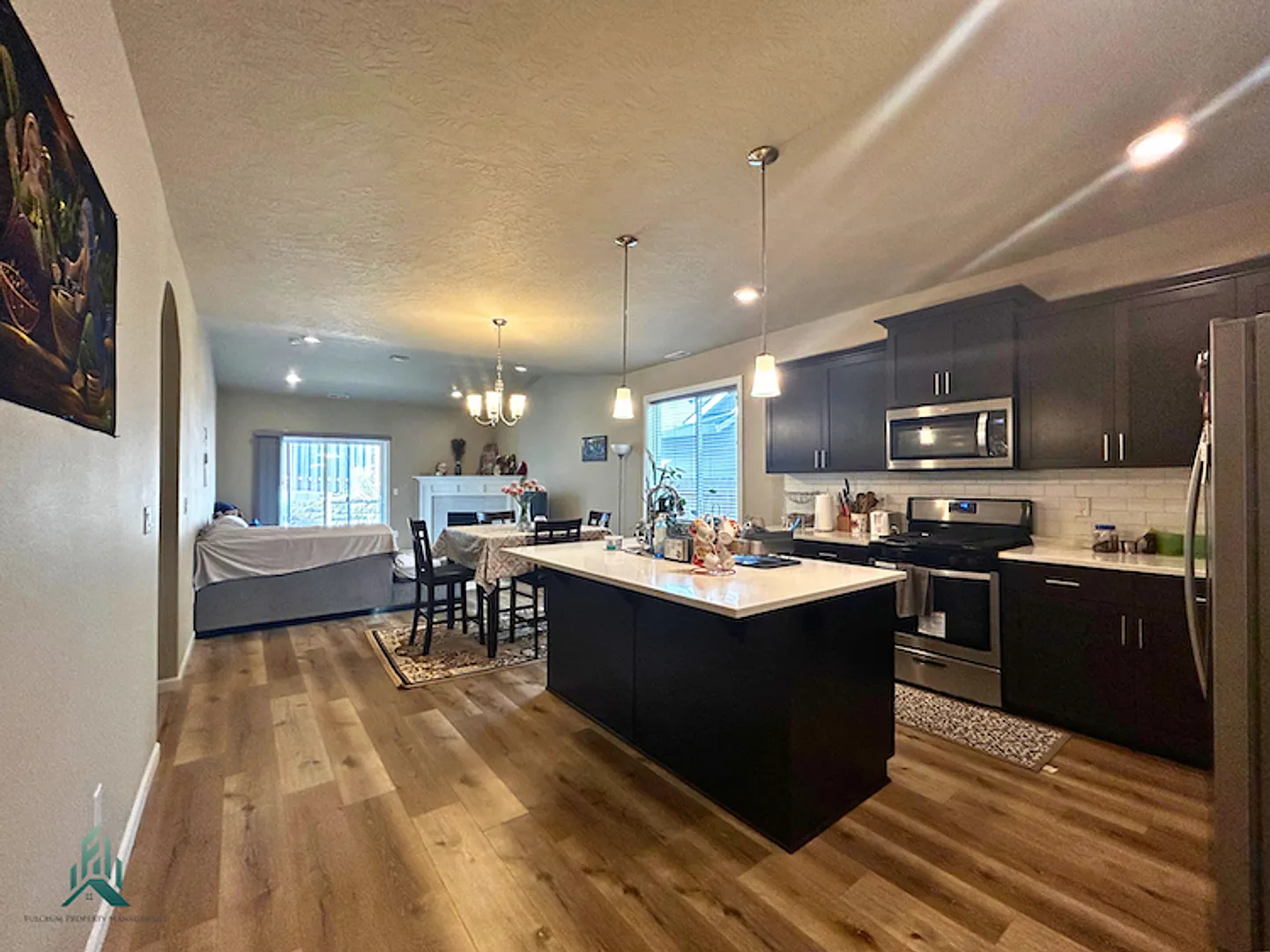 Single-family Home for Rent — Photo 2