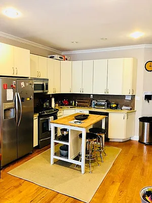 Rented by Owner | media 31