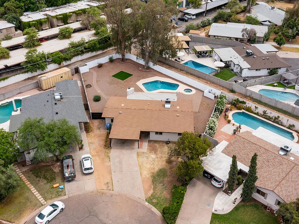 1st image of 1325 E AVALON Drive