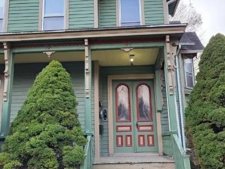 410 Maple Ave — Photo 3