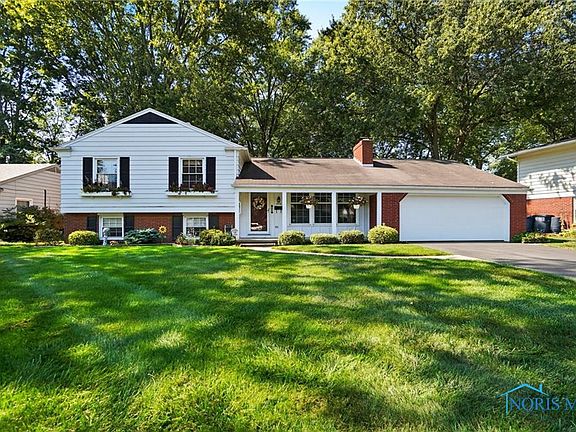 2nd image of 1970 Cherrylawn Dr