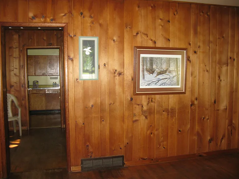 Main Ave W — Photo 10