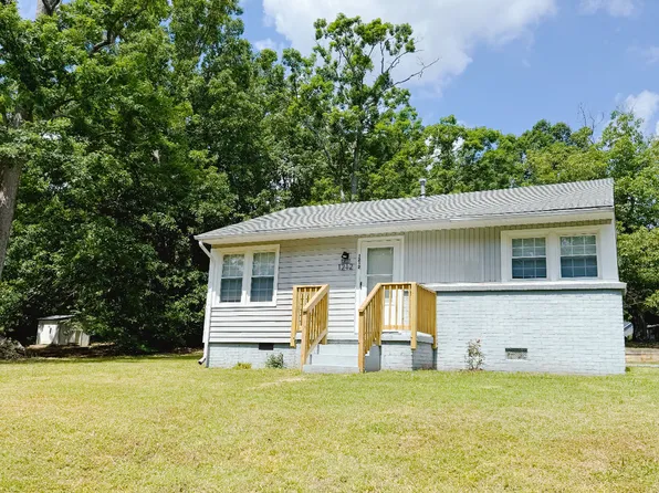 1212 E Willowbrook Dr, Burlington, NC 27215