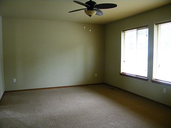 3rd image of 18223 6th Avenue Ct E