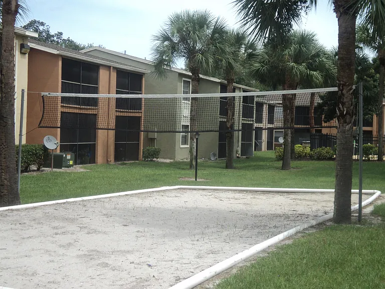 2515 N Alafaya Trl — Photo 13