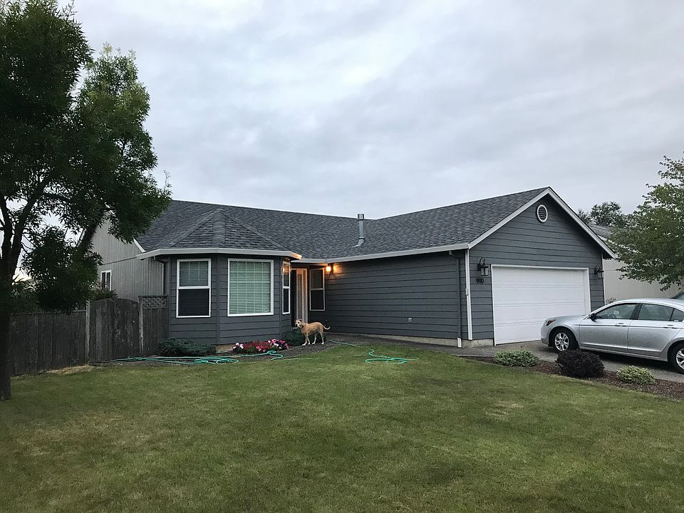 2nd image of 990 W 17th Ave