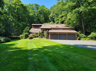 12 Raquel Dr, Danbury, CT 06811