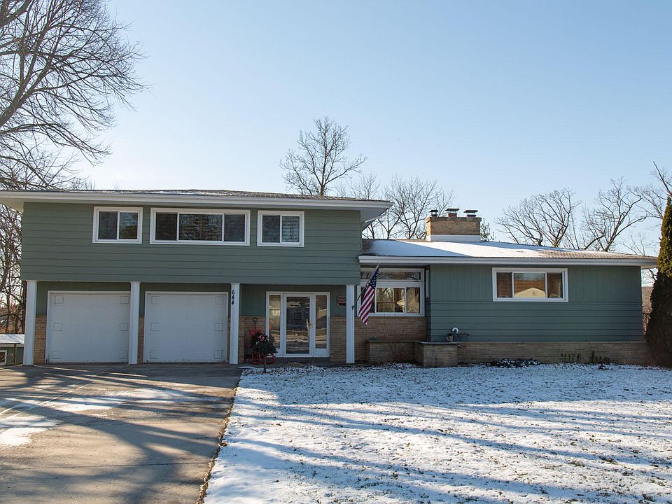 1st image of 644 Riverview Dr