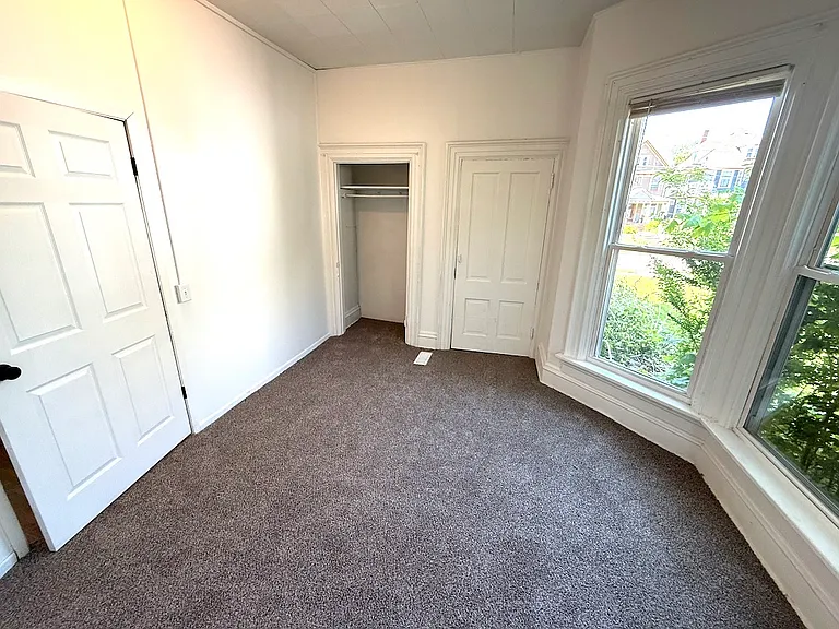 1215 Arlington Ave #1 — Photo 11
