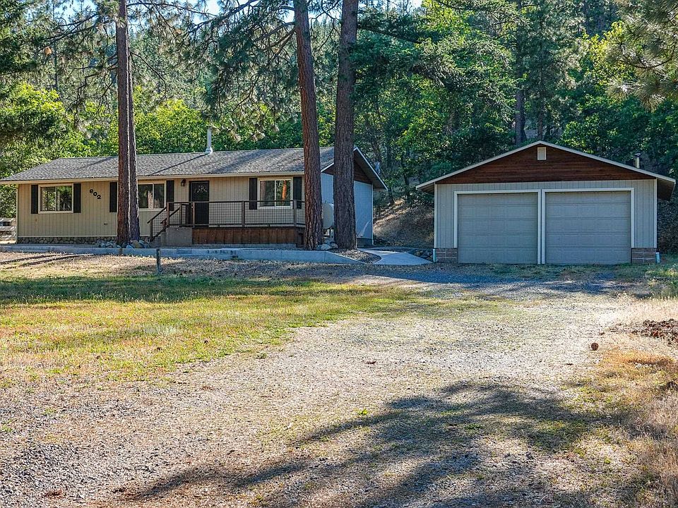 1st image of 602 White Fir Ln