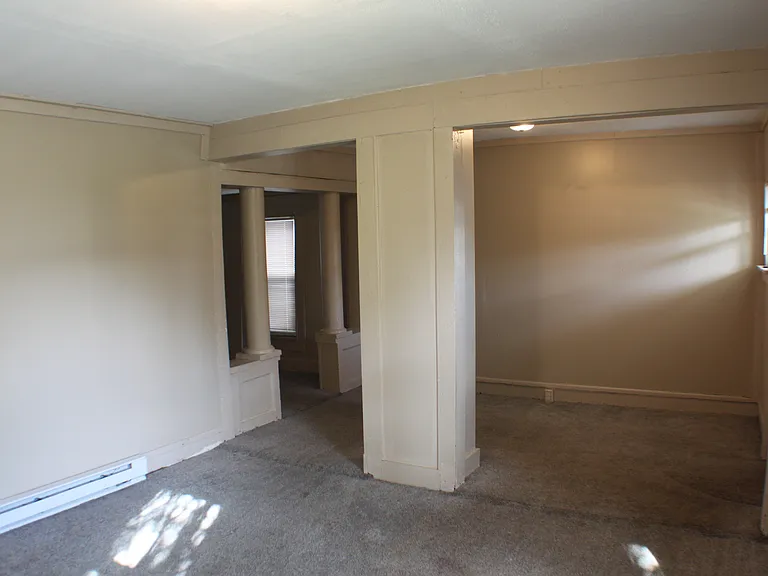304 S Marion Ave — Photo 4